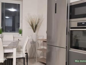 Pronájem bytu 2+kk, Praha - Letňany, Miroslava Hajna, 50 m2