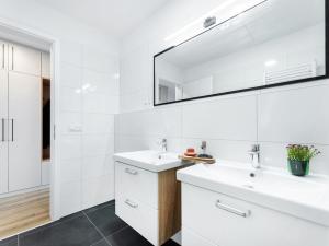 Pronájem bytu 3+kk, Praha - Vysočany, Odkolkova, 85 m2