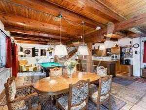 Prodej komerční nemovitosti, Přelíc, 460 m2