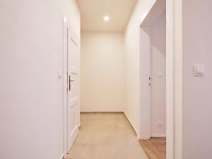 Prodej bytu 2+kk, Praha - Vysočany, Mlékárenská, 56 m2