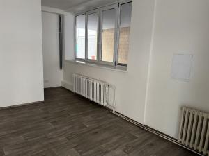 Pronájem obchodního prostoru, Zlín, Zarámí, 22 m2