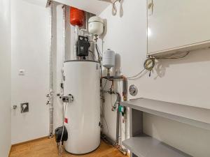 Prodej bytu 2+kk, Praha - Dolní Měcholupy, Ke dráze, 58 m2