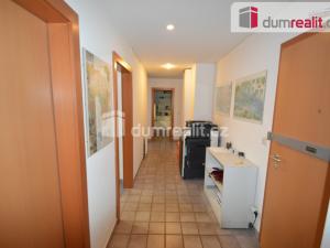 Pronájem kanceláře, Praha - Vinohrady, Záhřebská, 94 m2