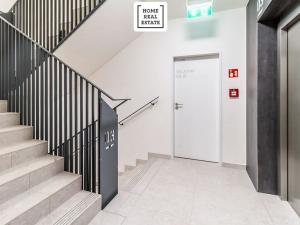 Prodej bytu 4+kk, Praha - Karlín, Za Karlínským přístavem, 137 m2