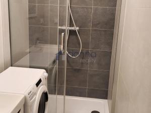 Pronájem bytu 1+1, Praha, Na mokřině, 40 m2