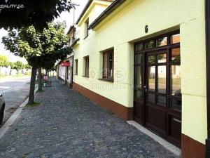 Prodej vícegeneračního domu, Týnec nad Labem, Masarykovo náměstí, 159 m2