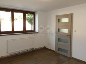 Prodej bytu 3+1, Týnec nad Labem, Masarykovo náměstí, 72 m2