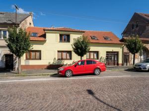 Prodej bytu 3+1, Týnec nad Labem, Masarykovo náměstí, 72 m2