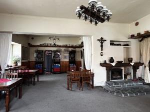 Pronájem restaurace, Liblice, 392 m2