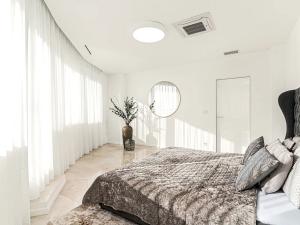 Prodej bytu 4+1, Praha - Stodůlky, Petržílkova, 228 m2