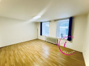 Pronájem bytu 1+1, Jihlava, Na Hliništi, 43 m2