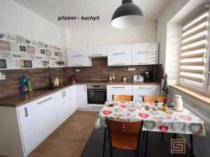 Prodej rodinného domu, Krmelín, 268 m2