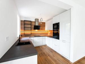 Pronájem rodinného domu, Kamenice, 183 m2