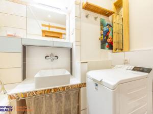 Prodej bytu 2+1, Olomouc, tř. Svornosti, 52 m2