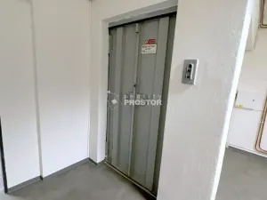 Pronájem obchodního prostoru, Jirny, Tovární, 506 m2