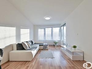 Pronájem bytu 2+kk, Praha, Pod radnicí, 51 m2