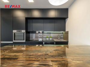 Pronájem bytu 2+kk, Praha - Vysočany, Pod Harfou, 55 m2