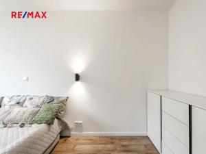 Pronájem bytu 2+kk, Praha - Vysočany, Pod Harfou, 55 m2