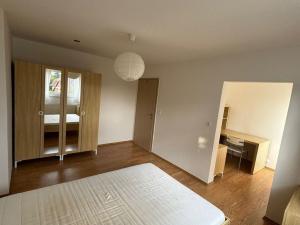 Pronájem bytu 3+1, Pardubice, Štrossova, 79 m2