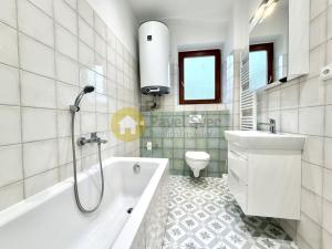 Pronájem bytu 2+kk, Strakonice - Strakonice I, Velké náměstí, 60 m2