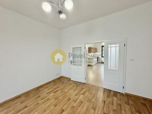 Pronájem bytu 2+kk, Strakonice - Strakonice I, Velké náměstí, 60 m2
