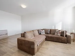 Prodej bytu 1+1, České Velenice, Sídliště na Sadech, 43 m2