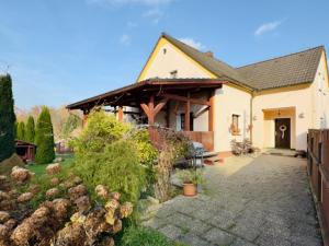 Prodej rodinného domu, Horní Police - Podlesí, 239 m2