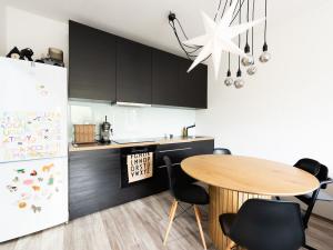 Prodej bytu 2+kk, Veleň - Mírovice, Polní, 49 m2