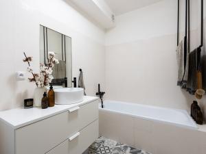 Prodej bytu 2+kk, Veleň - Mírovice, Polní, 49 m2