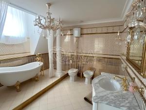 Prodej atypického bytu, Praha - Josefov, 214 m2