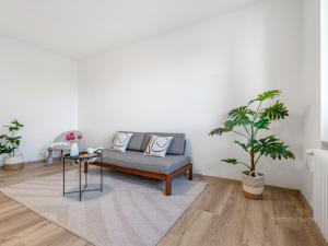 Prodej bytu 2+1, Brno - Židenice, Došlíkova, 48 m2