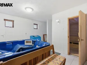 Prodej ubytování, Nová Role - Mezirolí, 795 m2