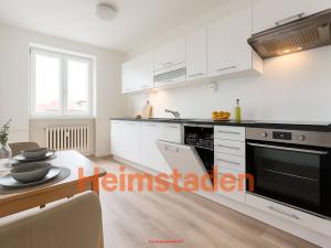 Pronájem bytu 2+1, Ostrava - Poruba, Komenského, 55 m2