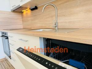 Pronájem bytu 2+1, Ostrava - Poruba, Bohuslava Martinů, 54 m2