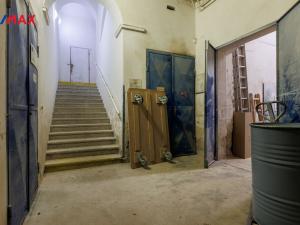 Prodej výrobních prostor, Karlovy Vary - Rybáře, Sokolovská, 1766 m2