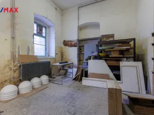 Prodej výrobních prostor, Karlovy Vary - Rybáře, Sokolovská, 1766 m2