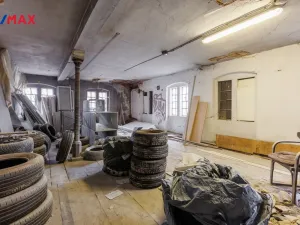 Prodej výrobních prostor, Karlovy Vary - Rybáře, Sokolovská, 1766 m2