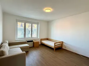 Pronájem bytu 2+1, Cheb, Májová, 63 m2