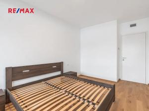 Pronájem bytu 2+kk, Praha - Radlice, U Komína, 54 m2