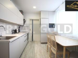 Prodej bytu 3+1, Třebíč, Okružní, 71 m2