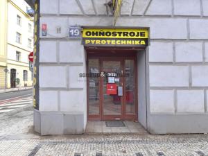 Pronájem obchodního prostoru, Praha - Smíchov, Radlická, 171 m2
