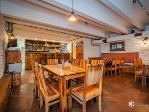 Prodej restaurace, Praha - Strašnice, Gutova, 301 m2