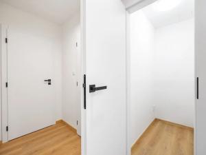 Prodej bytu 3+kk, Praha - Prosek, Vysočanská, 82 m2