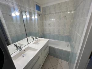 Pronájem bytu 3+1, Praha - Smíchov, U Blaženky, 76 m2