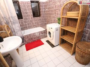 Pronájem bytu 1+1, Karlovy Vary - Hůrky, K Letišti, 45 m2