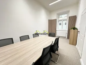 Pronájem kanceláře, Praha, Pernerova, 88 m2