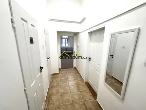 Pronájem kanceláře, Praha, Pernerova, 88 m2