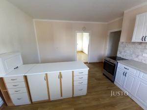 Prodej bytu 2+1, Ražice, 80 m2