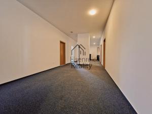 Pronájem kanceláře, Hradec Králové - Nový Hradec Králové, Na Brně, 250 m2