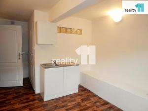 Pronájem bytu 1+kk, Praha - Hrdlořezy, Českobrodská, 20 m2